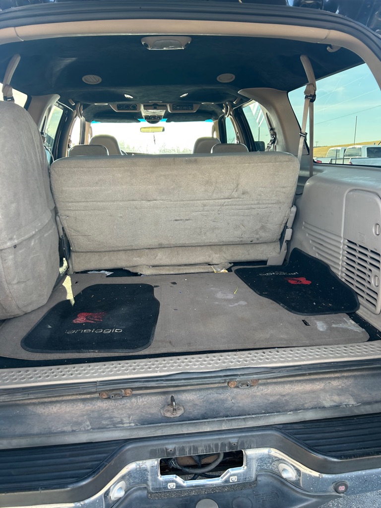Photo 11 of this FORD EXCURSION