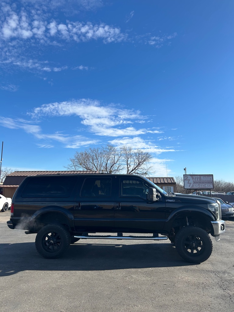 Photo 3 of this FORD EXCURSION