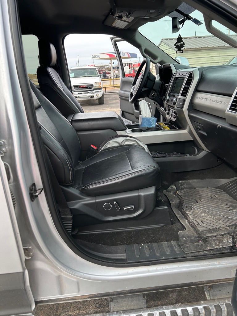 Photo 8 of this FORD F250