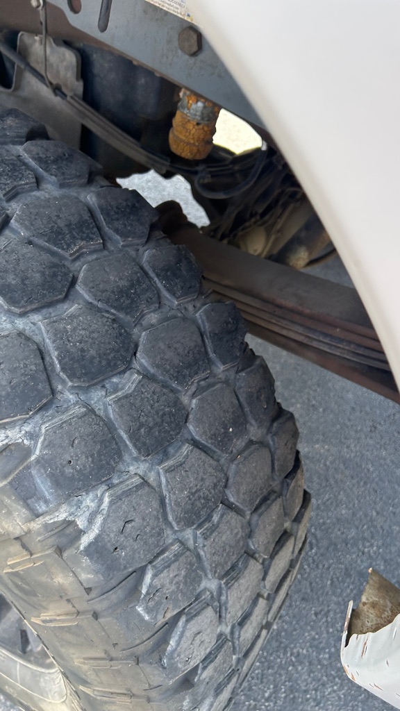 Photo 21 of this FORD F250