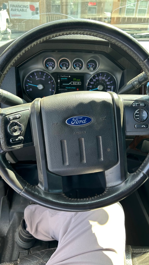 Photo 14 of this FORD F250