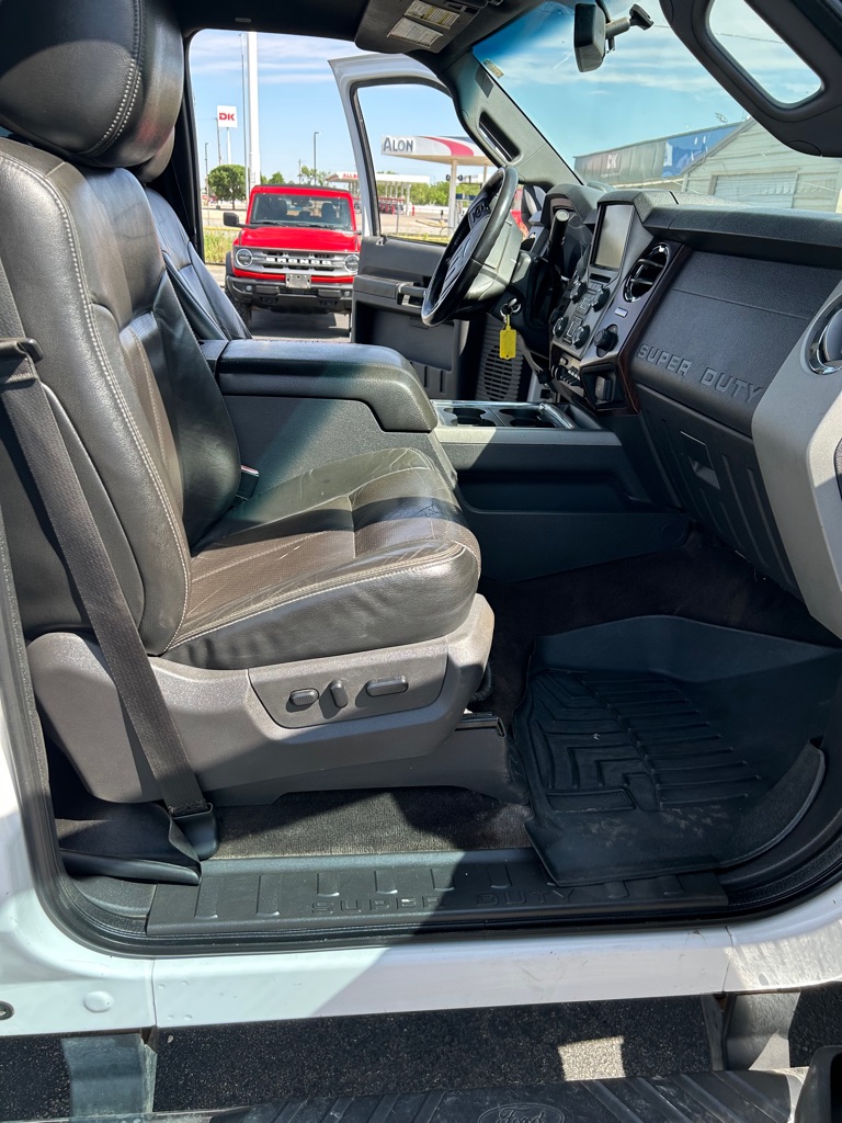 Photo 10 of this FORD F250