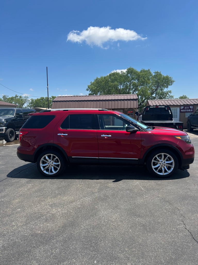 Photo 3 of this FORD EXPLORER