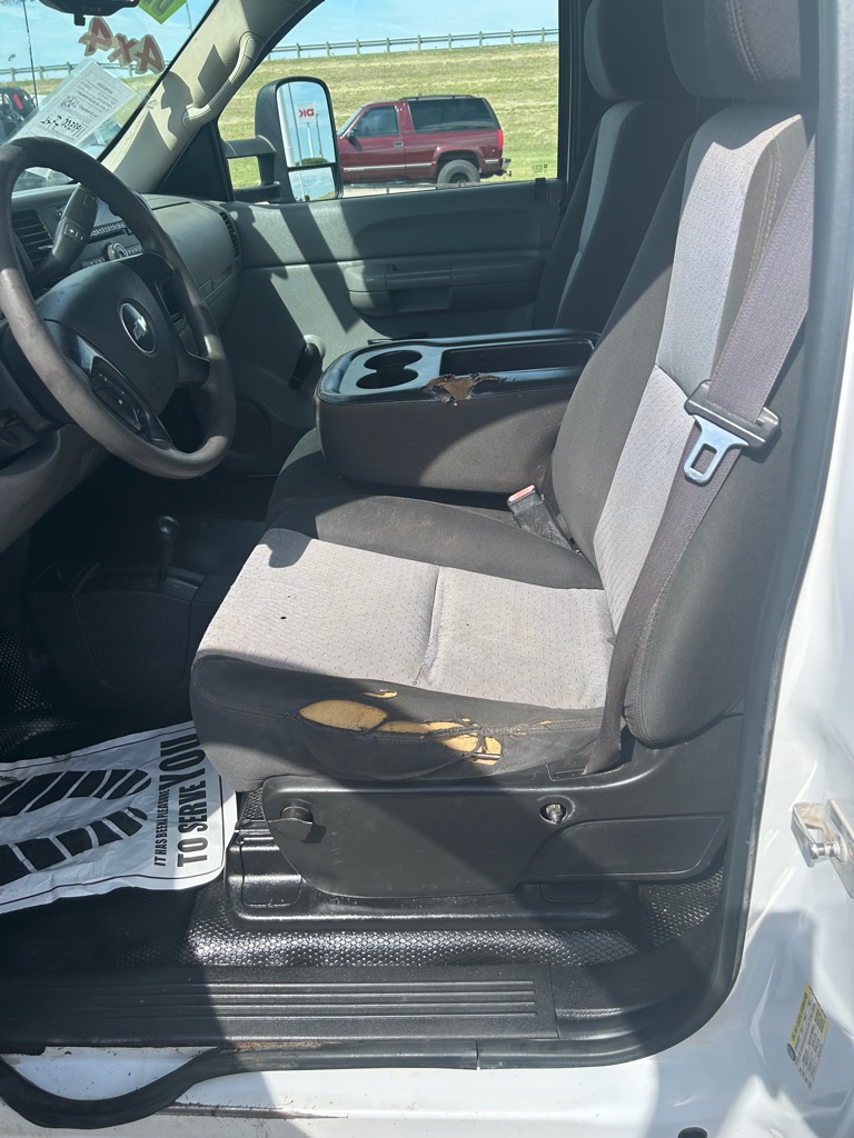 Photo 5 of this CHEVROLET SILVERADO 3500