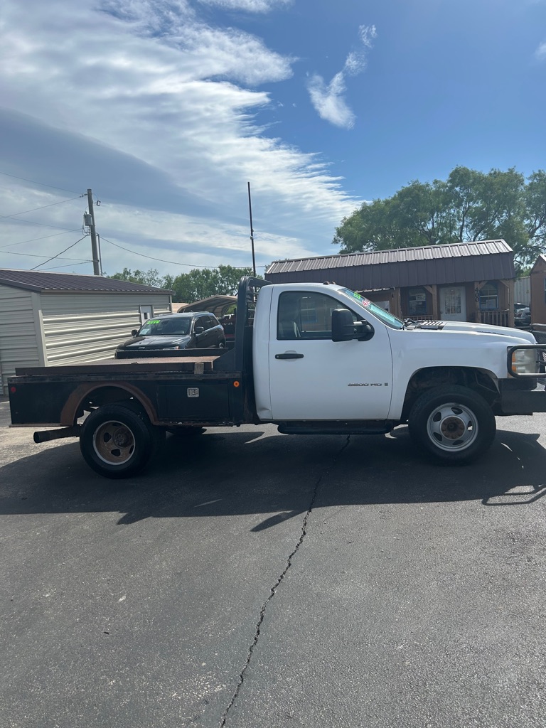 Photo 3 of this CHEVROLET SILVERADO 3500