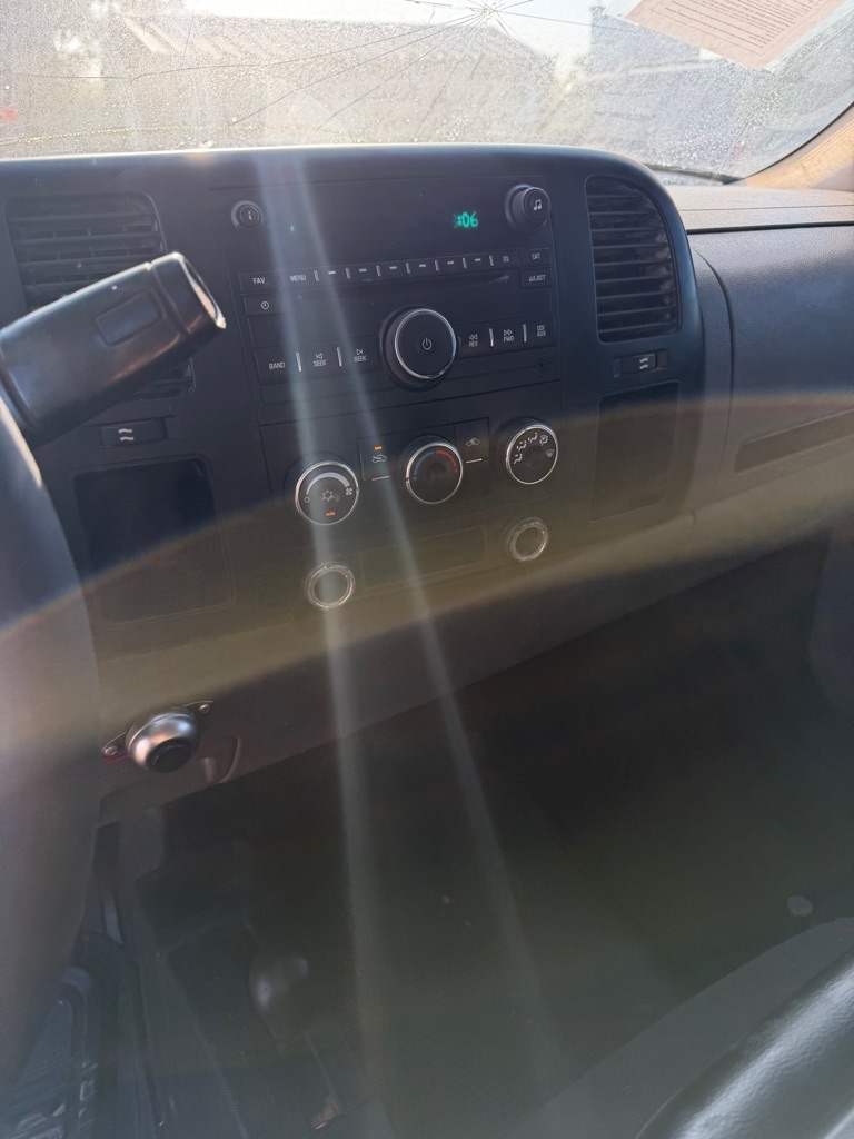 Photo 14 of this CHEVROLET SILVERADO 2500