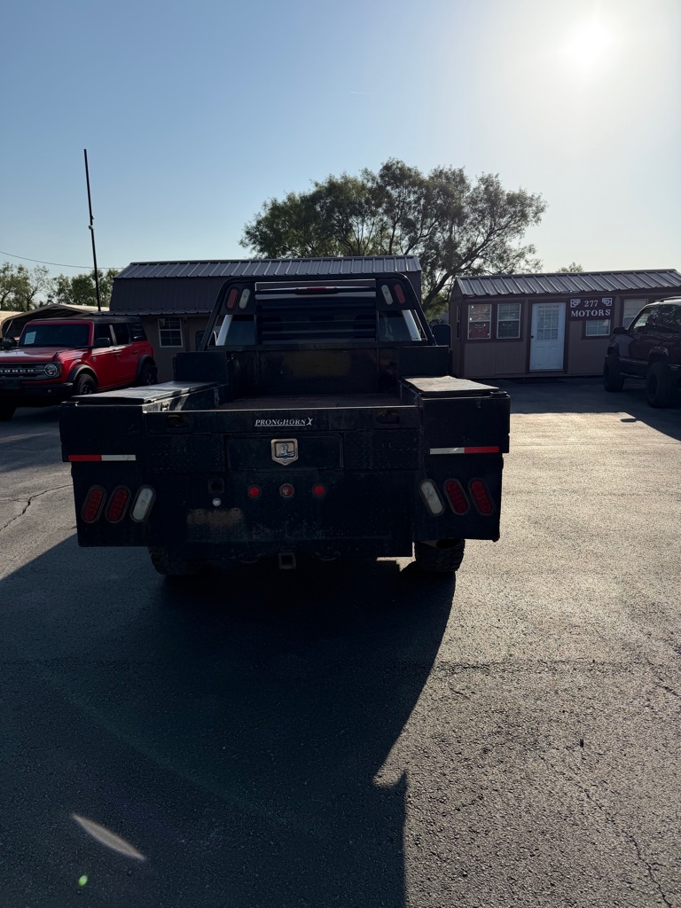 Photo 4 of this CHEVROLET SILVERADO 2500