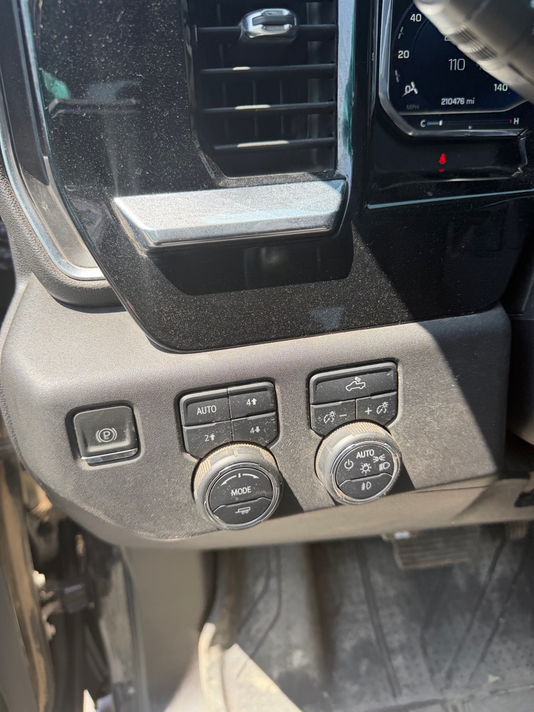 Photo 18 of this CHEVROLET SILVERADO 1500