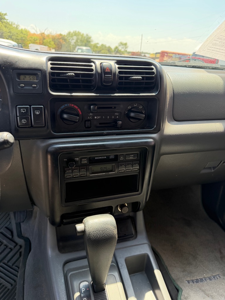 Photo 11 of this HONDA PASSPORT