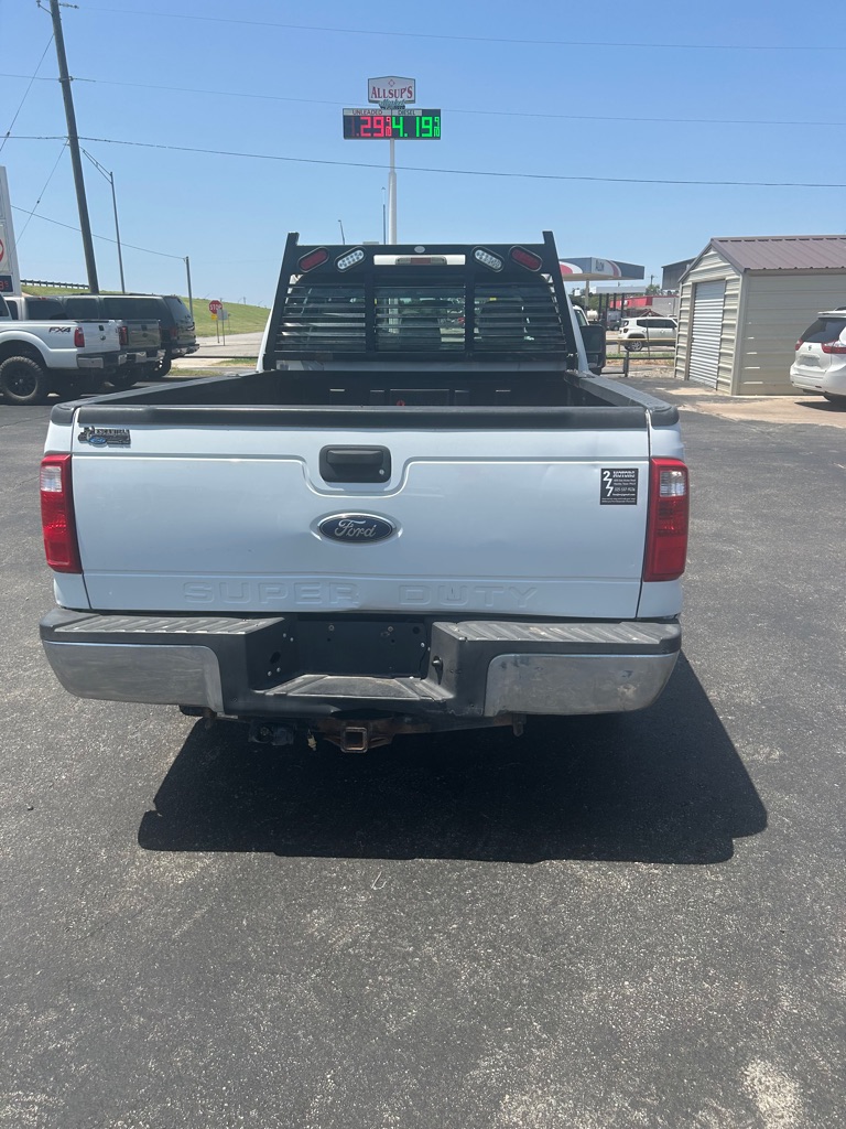 Photo 4 of this FORD F350