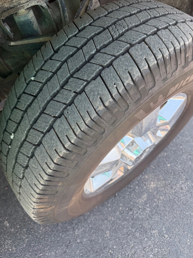 Photo 14 of this GMC SIERRA