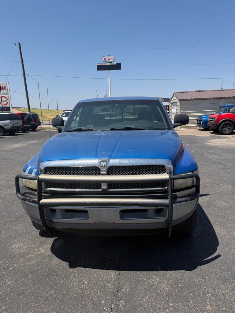Photo 2 of this DODGE RAM 1500