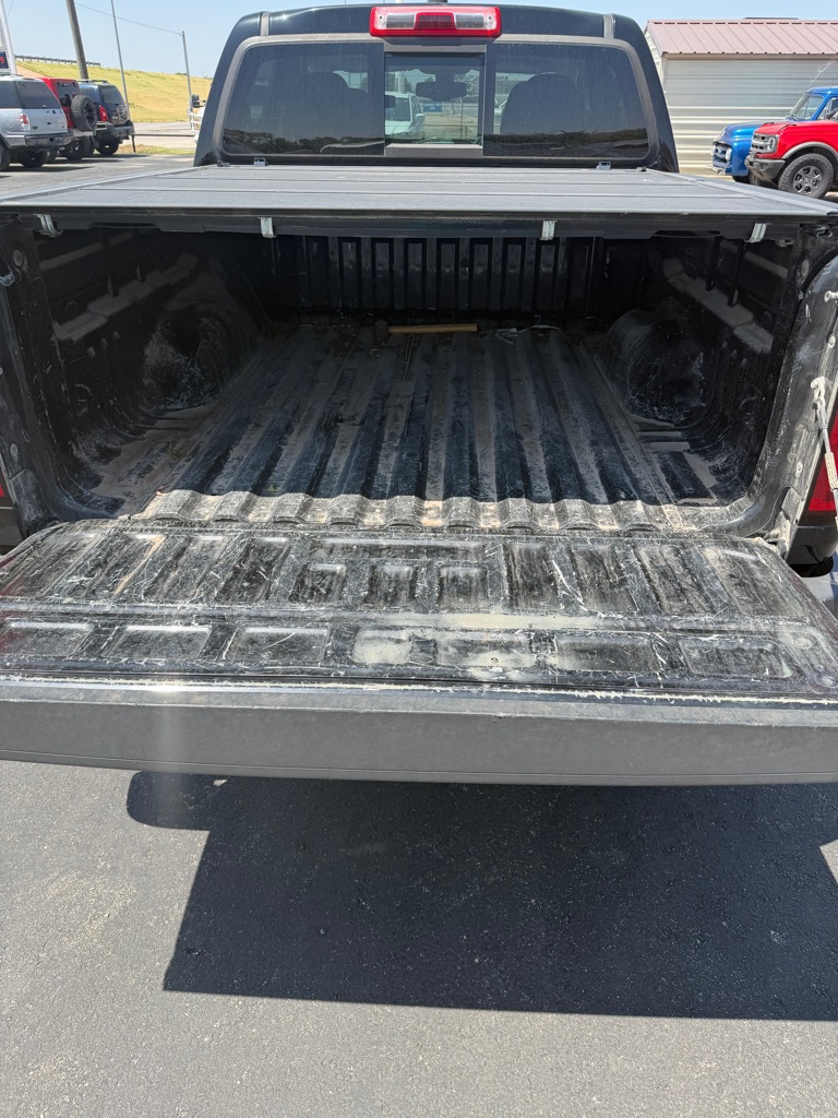 Photo 14 of this CHEVROLET COLORADO