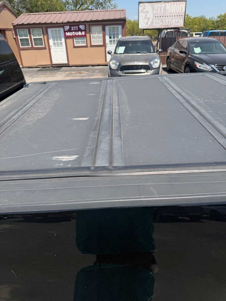 Photo 15 of this CHEVROLET COLORADO