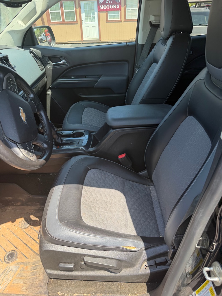 Photo 9 of this CHEVROLET COLORADO