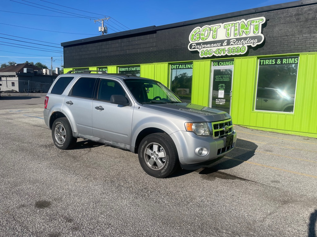 Photo 2 of this FORD ESCAPE