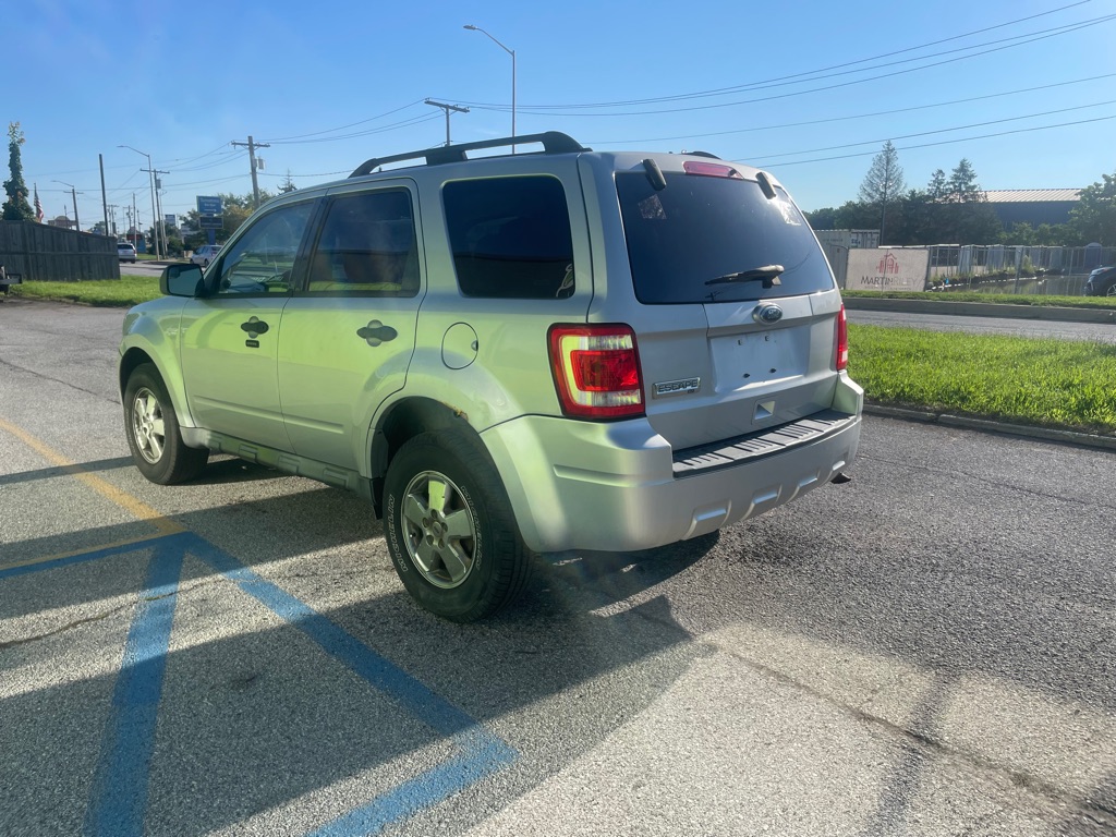 Photo 6 of this FORD ESCAPE