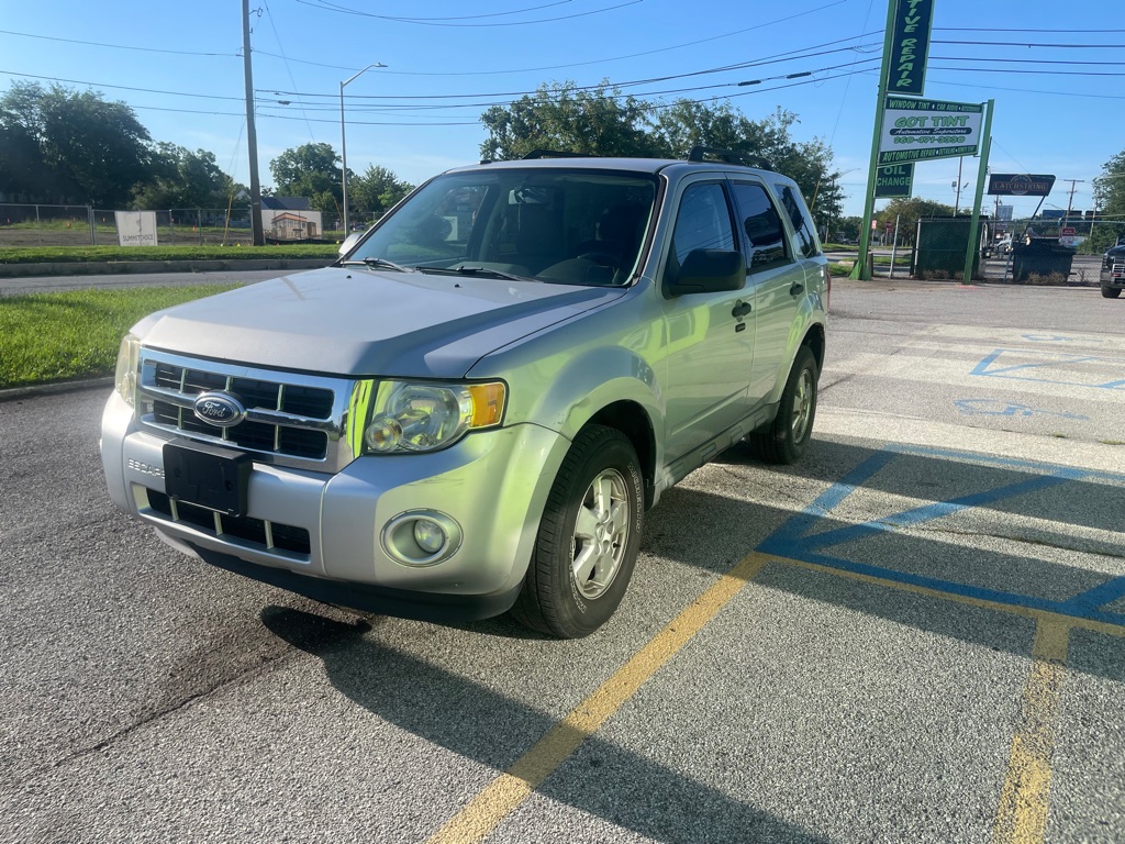 Photo 4 of this FORD ESCAPE