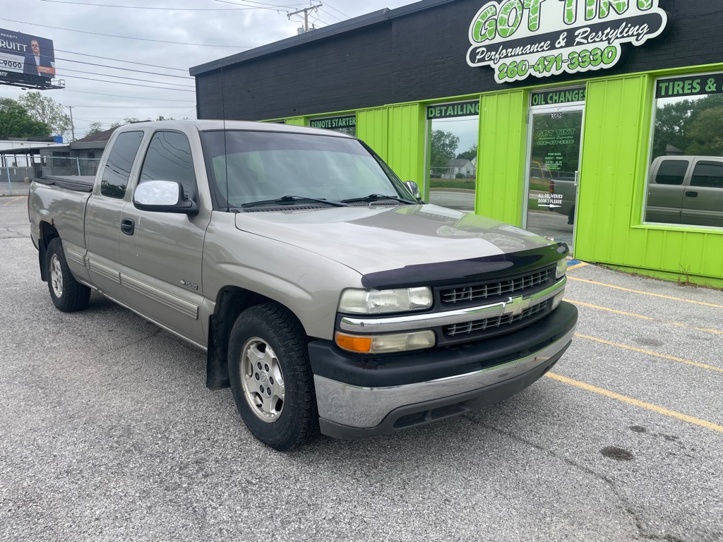 Photo 2 of this CHEVROLET SILVERADO 1500