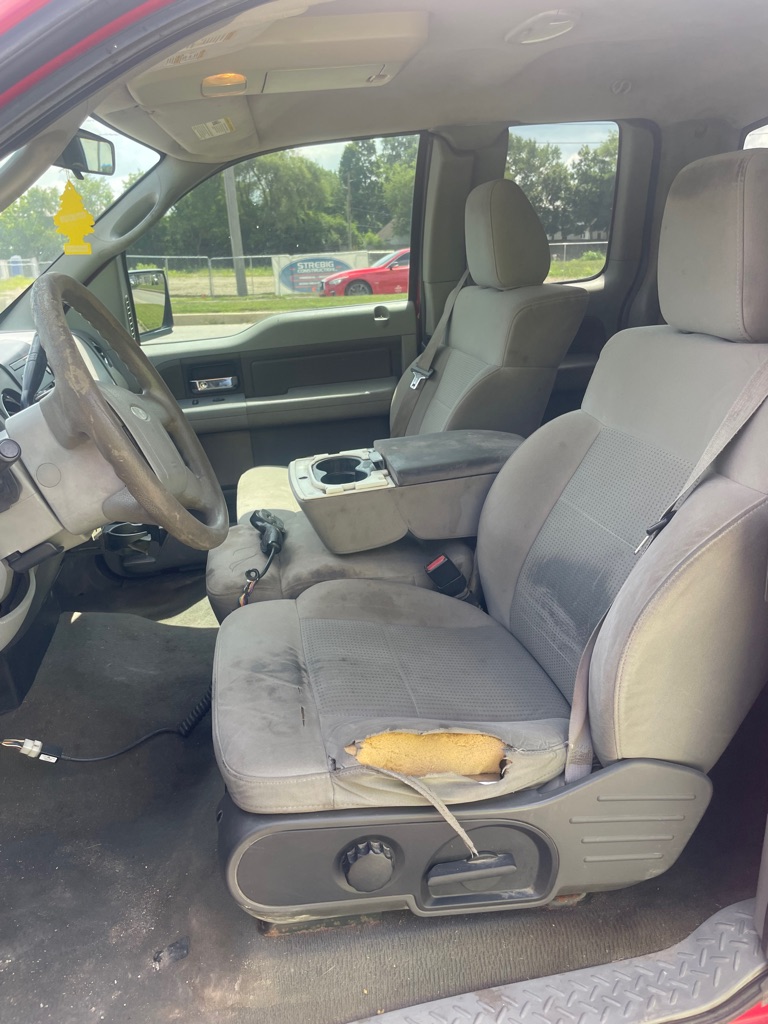 Photo 8 of this FORD F150