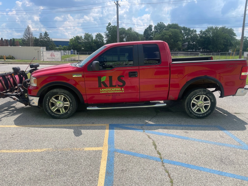 Photo 5 of this FORD F150