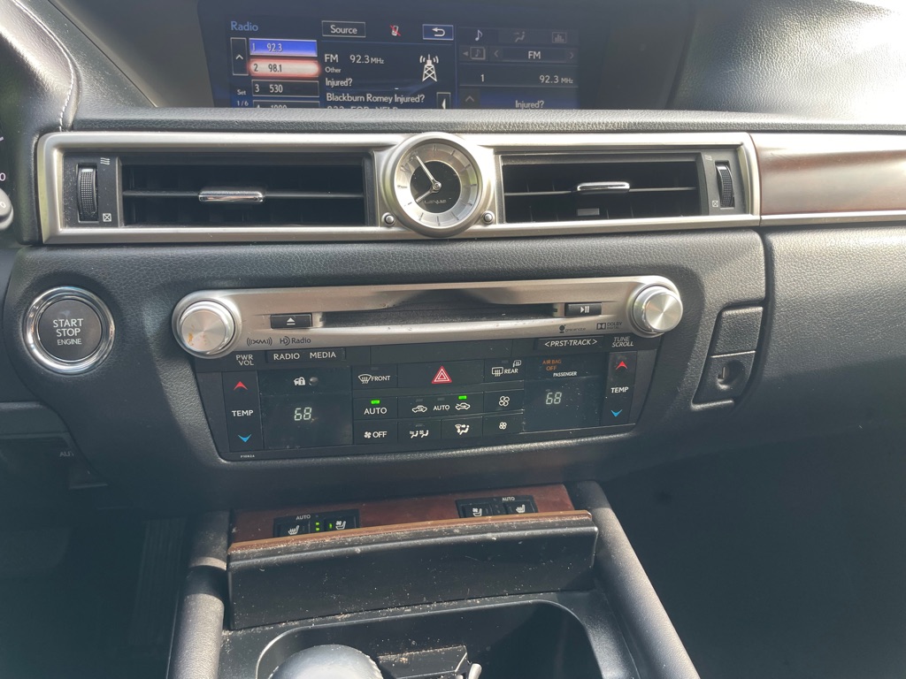 Photo 38 of this LEXUS GS