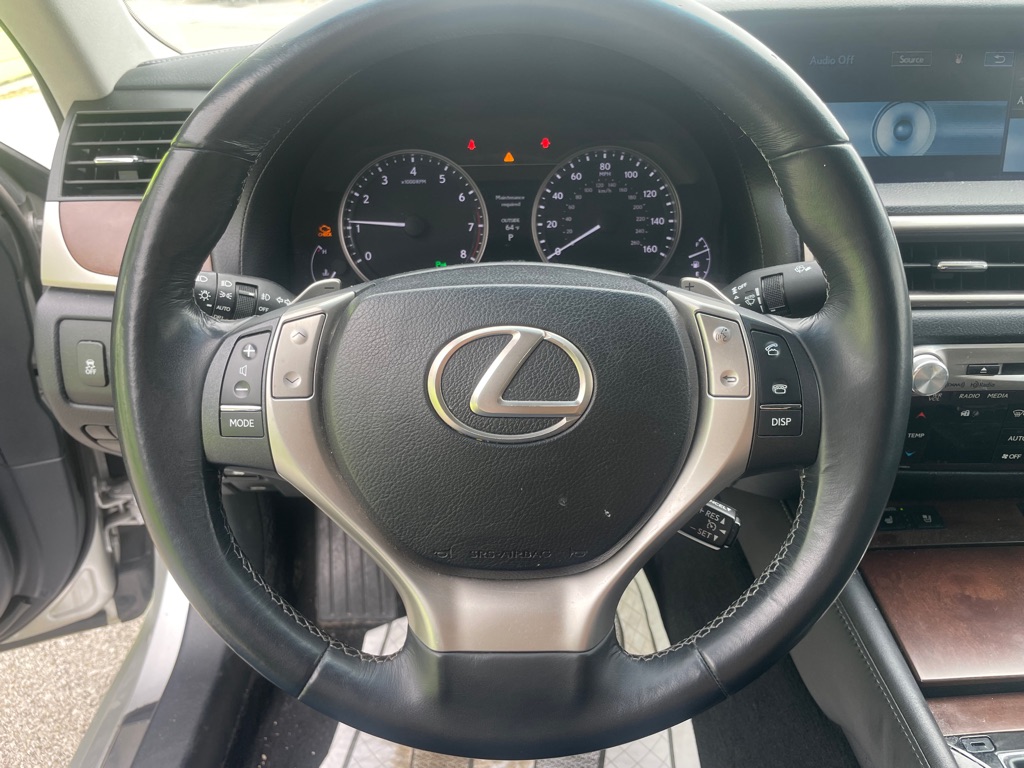 Photo 9 of this LEXUS GS