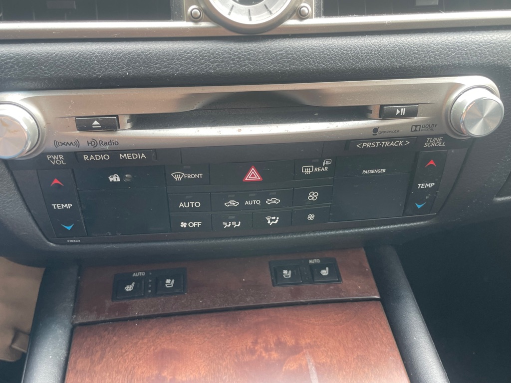 Photo 12 of this LEXUS GS