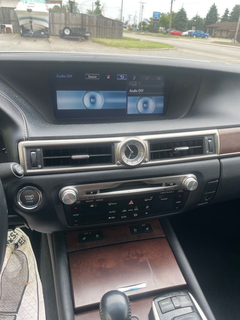 Photo 10 of this LEXUS GS