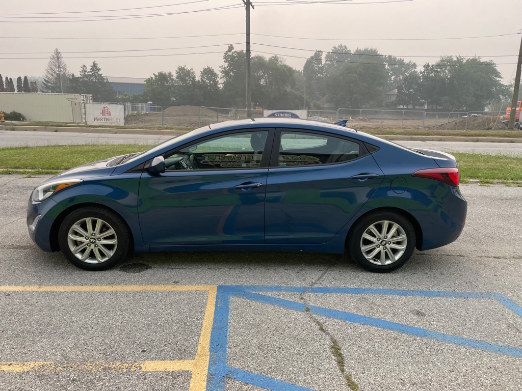 Photo 5 of this HYUNDAI ELANTRA