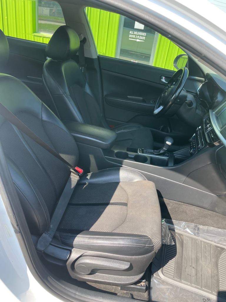 Photo 12 of this KIA OPTIMA