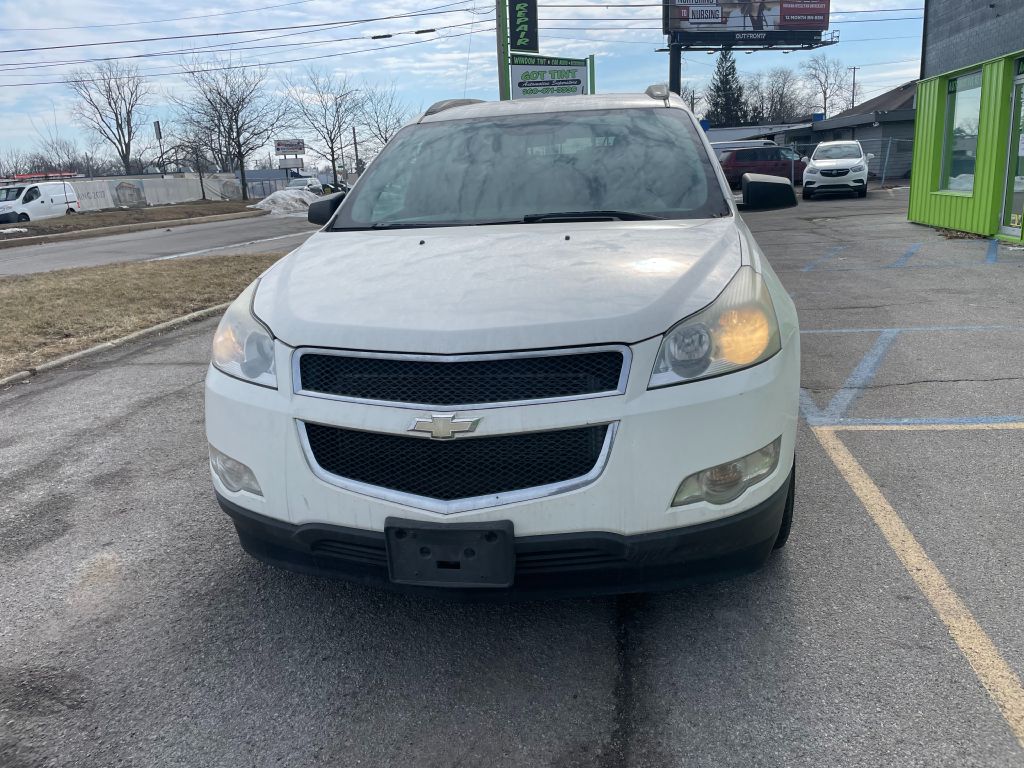 Photo 3 of this CHEVROLET TRAVERSE
