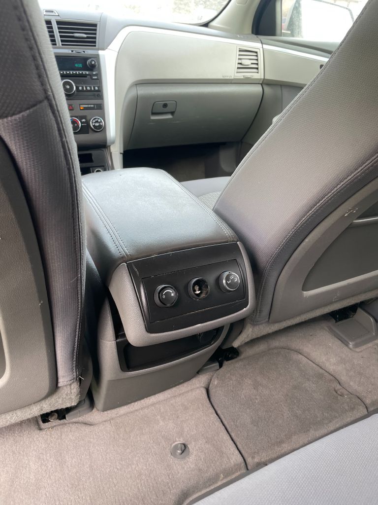 Photo 6 of this CHEVROLET TRAVERSE
