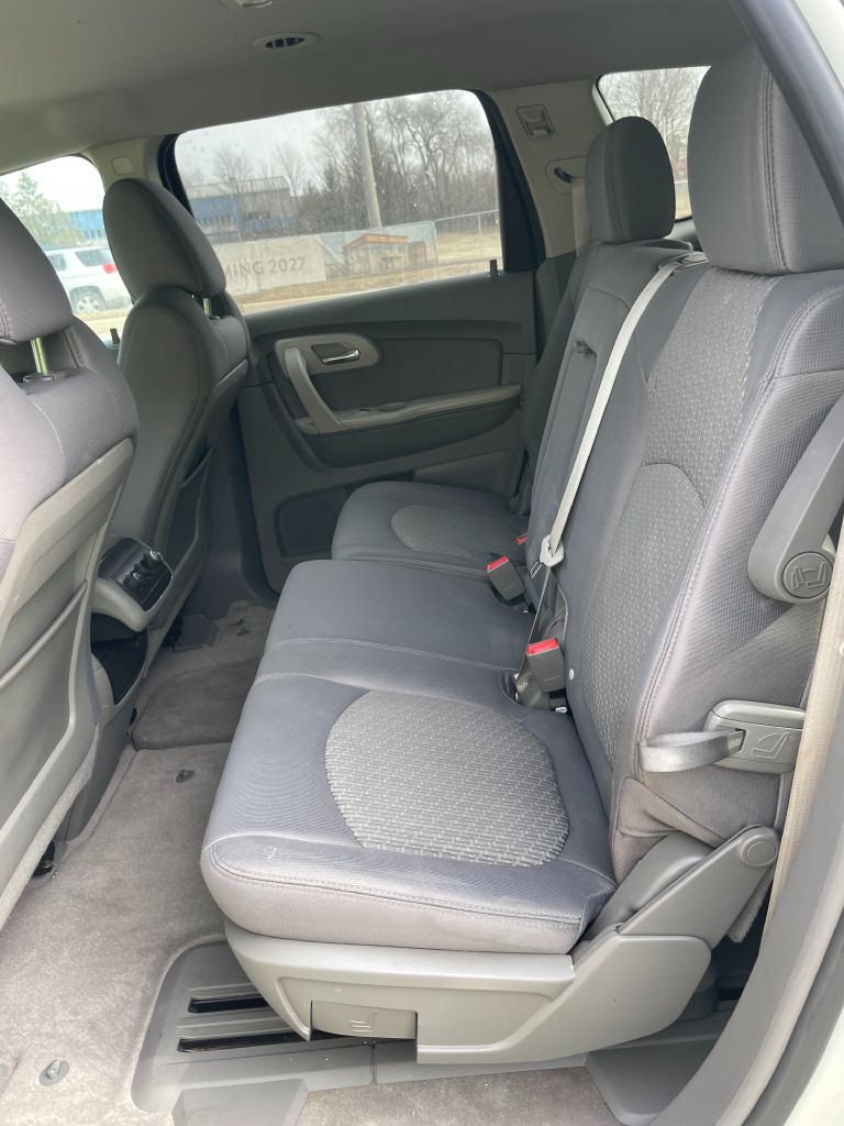 Photo 11 of this CHEVROLET TRAVERSE