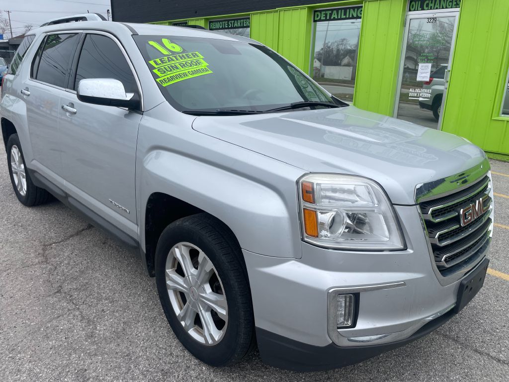 Photo 2 of this GMC TERRAIN
