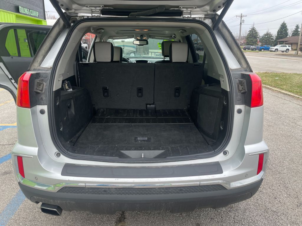 Photo 8 of this GMC TERRAIN