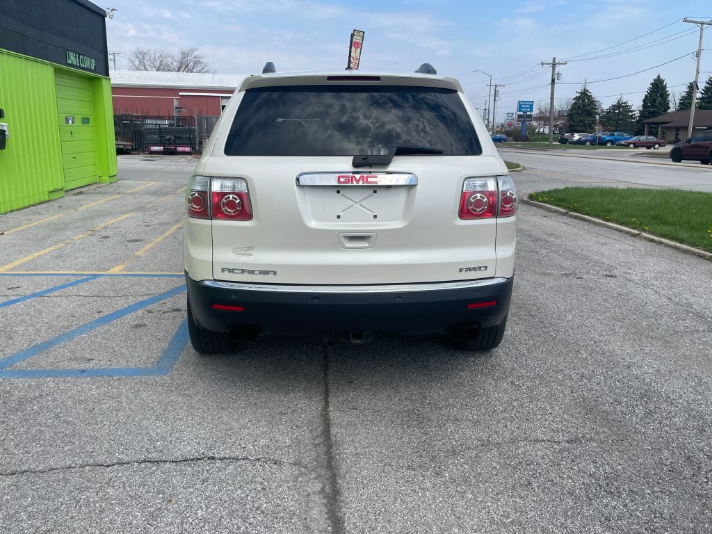 Photo 5 of this GMC ACADIA