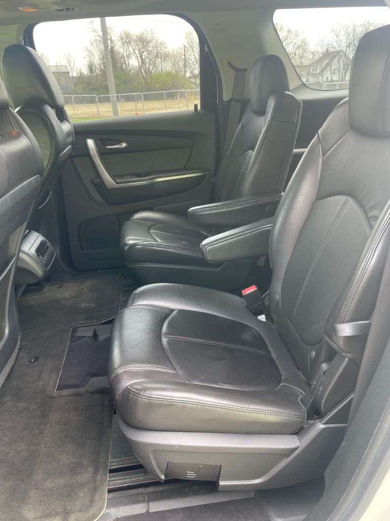 Photo 11 of this GMC ACADIA