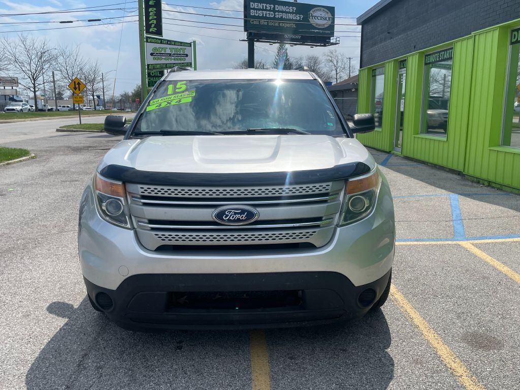 Photo 3 of this FORD EXPLORER