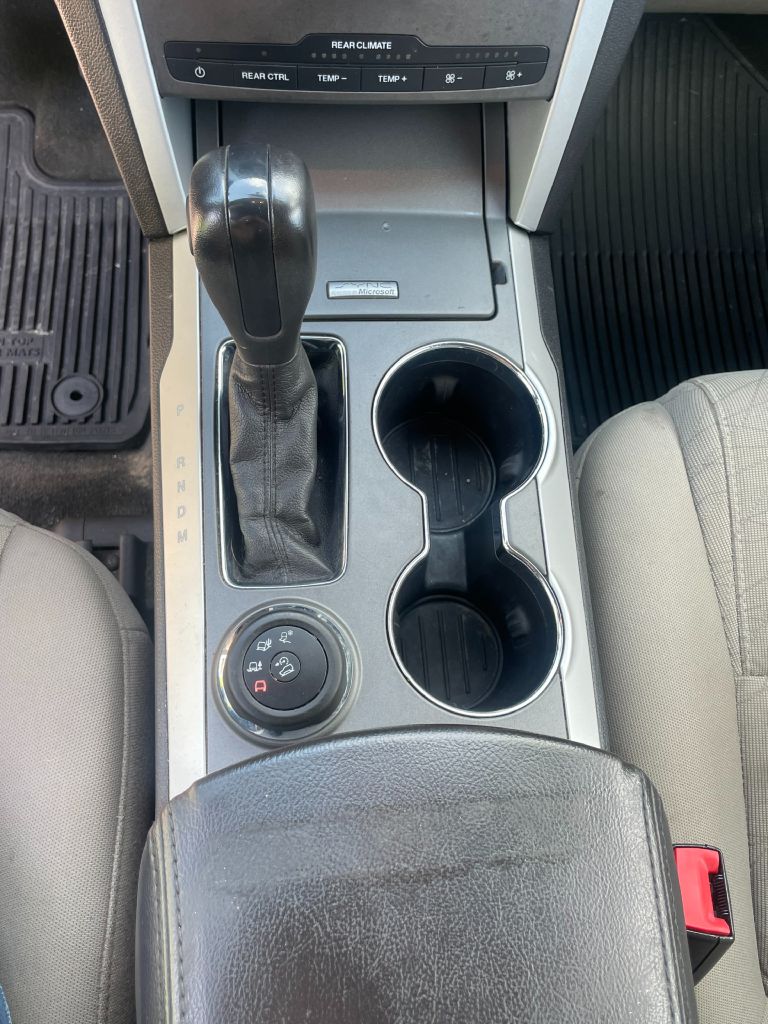Photo 13 of this FORD EXPLORER