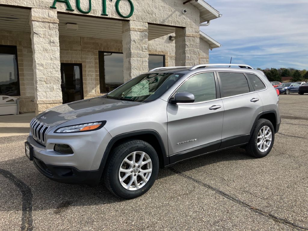 Photo 3 of this JEEP CHEROKEE