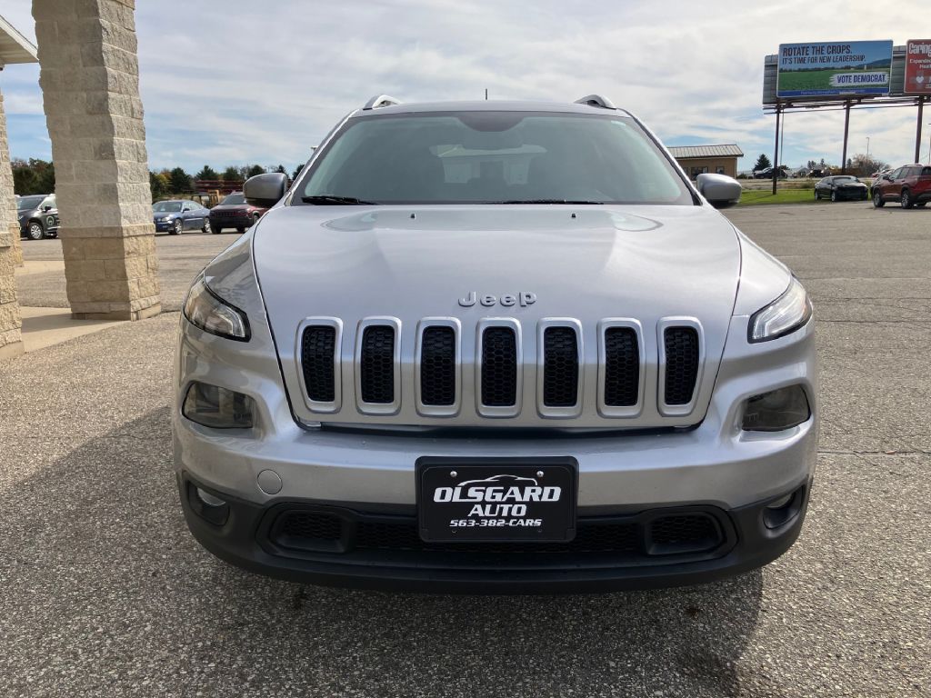 Photo 5 of this JEEP CHEROKEE