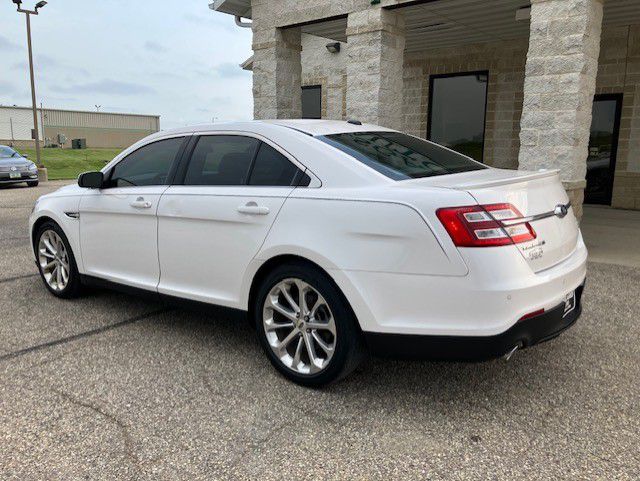 Photo 4 of this FORD TAURUS