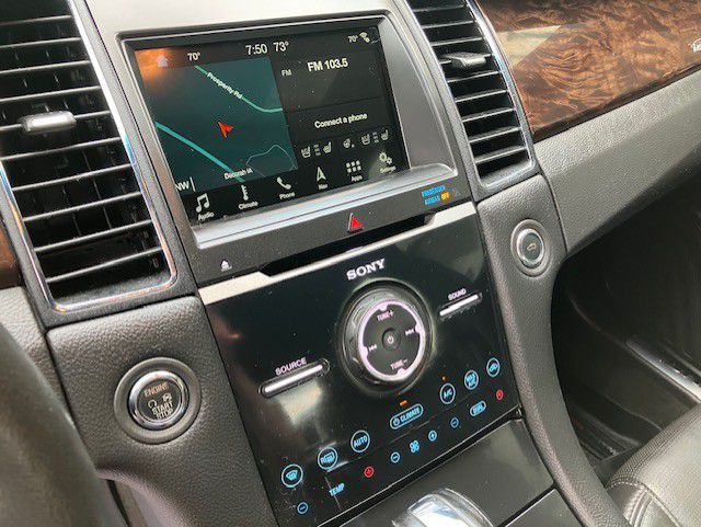 Photo 8 of this FORD TAURUS