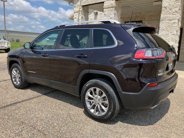 Photo 4 of this JEEP CHEROKEE