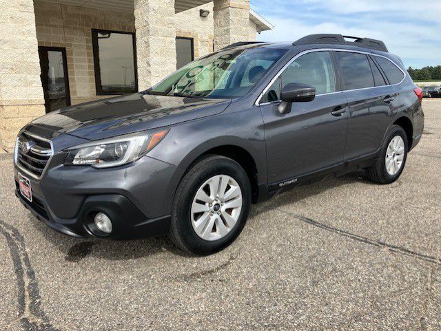 Photo 3 of this SUBARU OUTBACK
