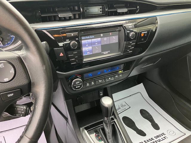 Photo 10 of this TOYOTA COROLLA