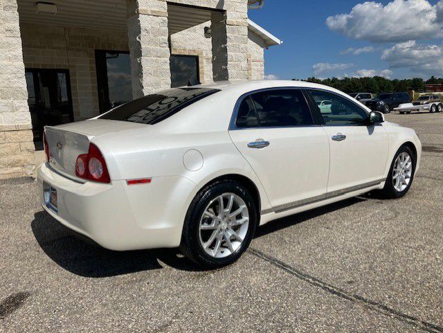 Photo 2 of this CHEVROLET MALIBU