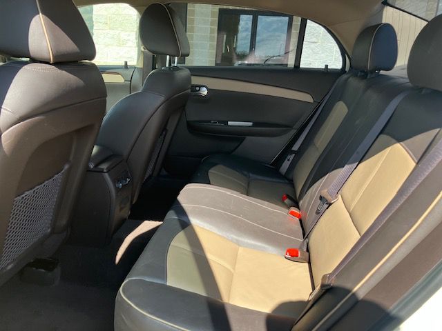 Photo 10 of this CHEVROLET MALIBU