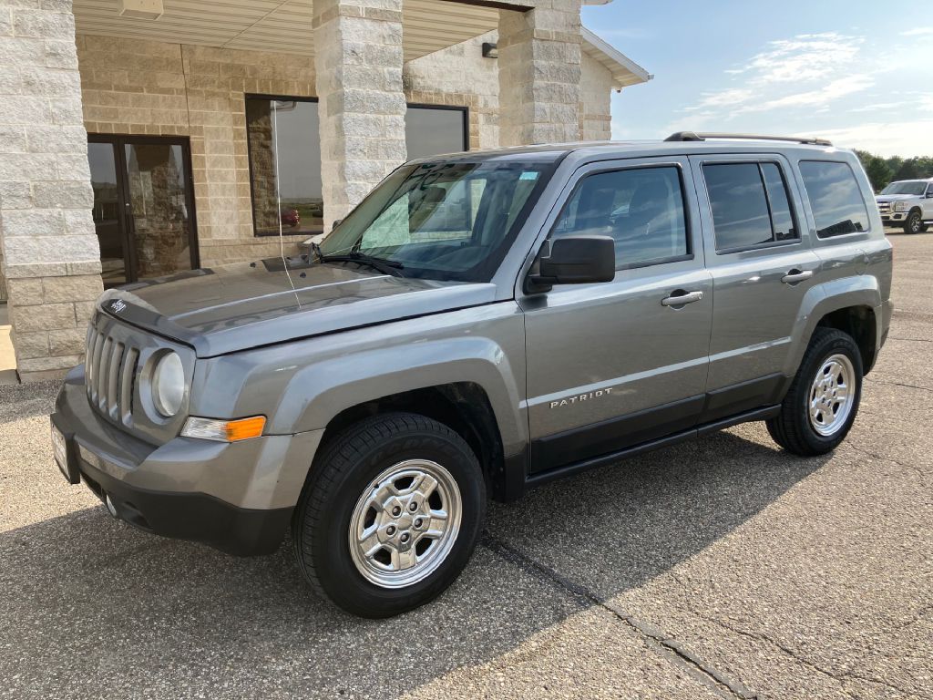Photo 3 of this JEEP PATRIOT